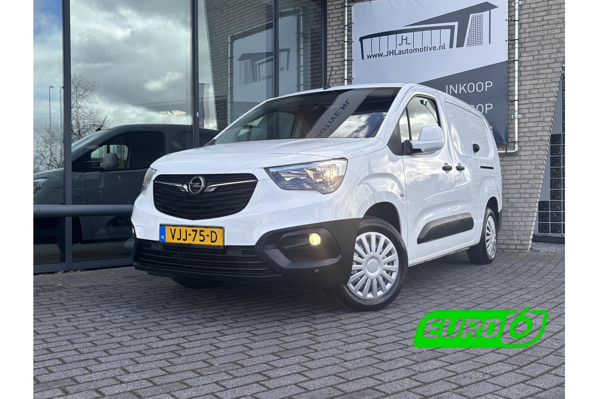 Opel Combo 1.5D L2H1*NAV*CRUISE*HAAK*A/C*INRICHTING*2xSCHUIF*